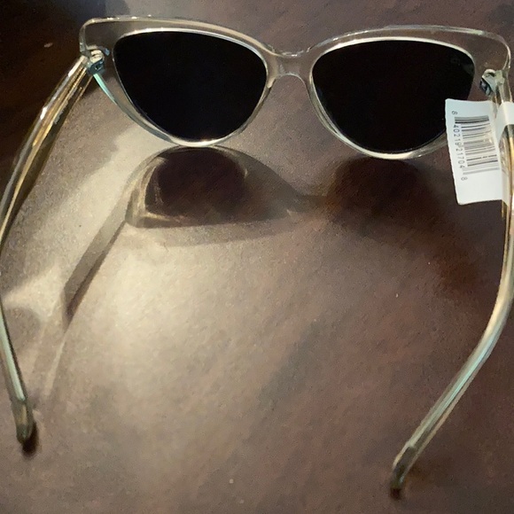 Prive Revaux “Oh Darling” sunglasses - Picture 3 of 10